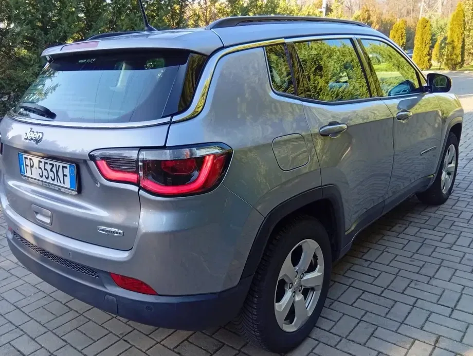 Jeep Compass — imagine 3