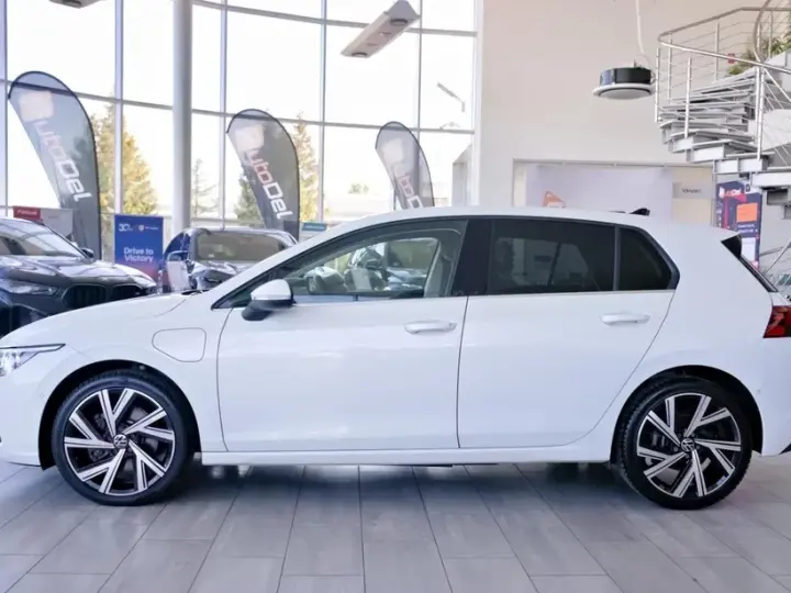 Volkswagen Golf VIII 1.4 eHybrid OPF DSG Style