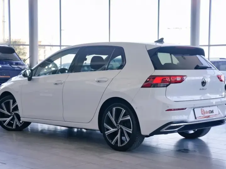 Volkswagen Golf VIII 1.4 eHybrid OPF DSG Style