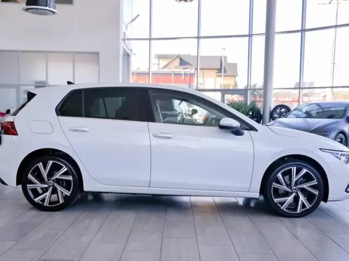 Volkswagen Golf VIII 1.4 eHybrid OPF DSG Style