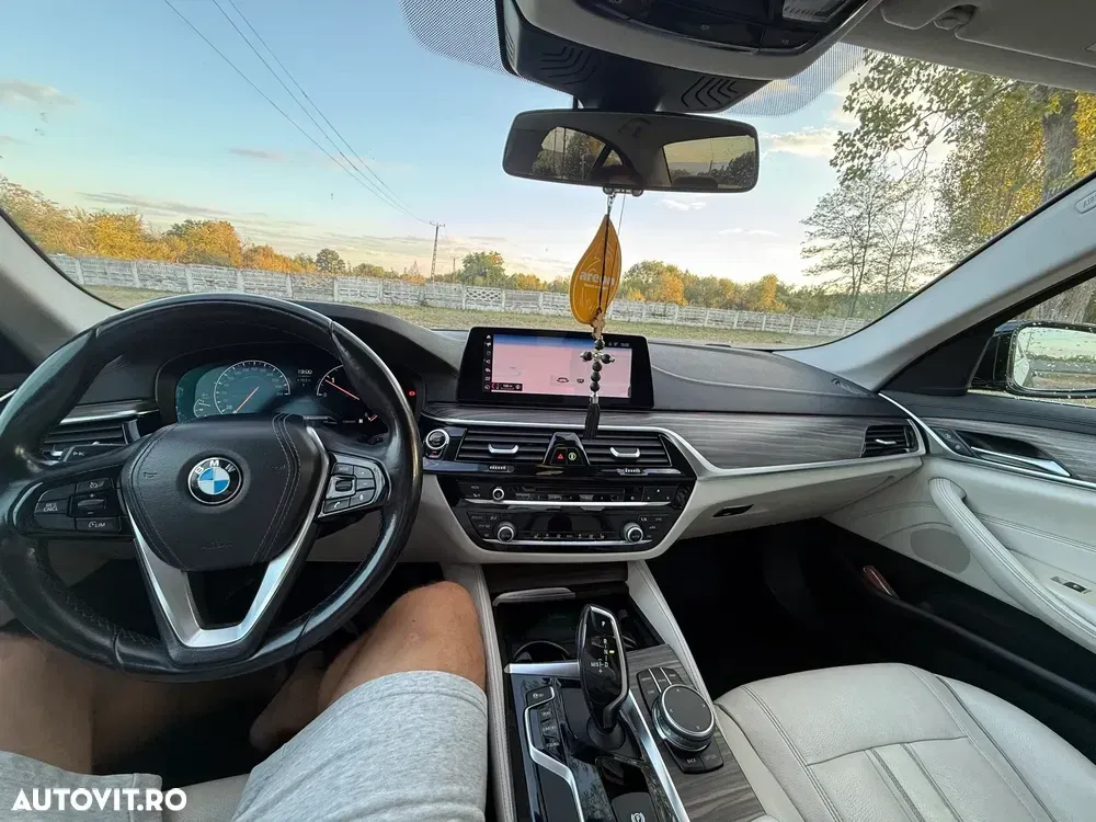 BMW Seria 5 G30/G31 [2017 - Prezent] 520d xDrive AT — imagine 2
