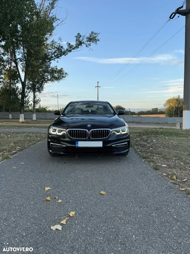 BMW Seria 5 G30/G31 [2017 - Prezent] 520d xDrive AT — imagine 3