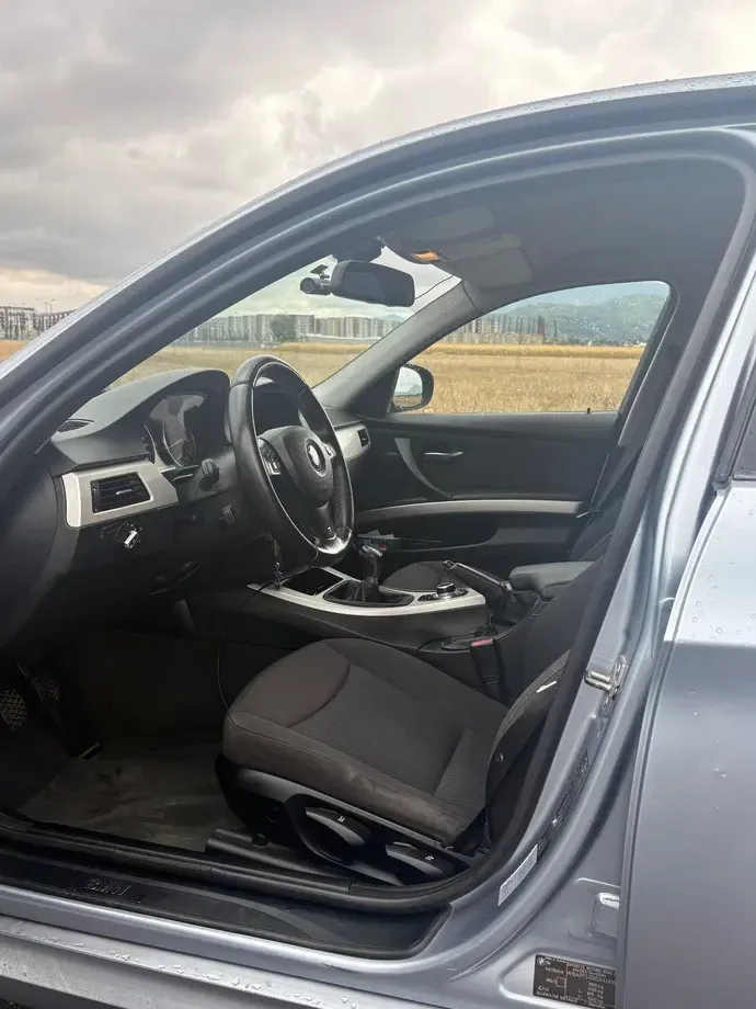 BMW Seria 3 E90/E91/E92/E93 318i — imagine 6