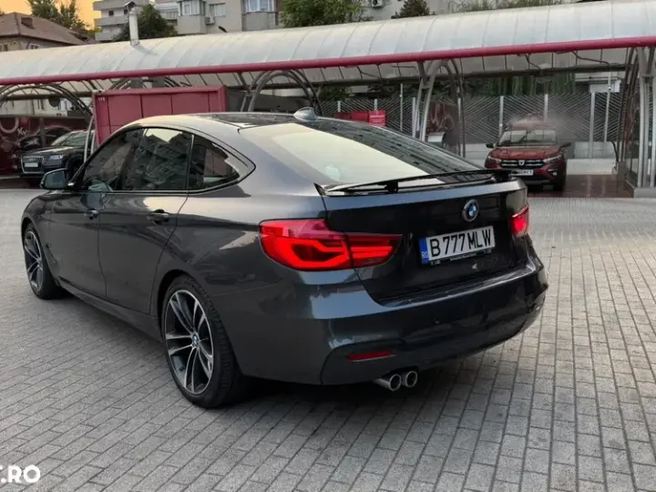 BMW Seria 3 320d xDrive AT