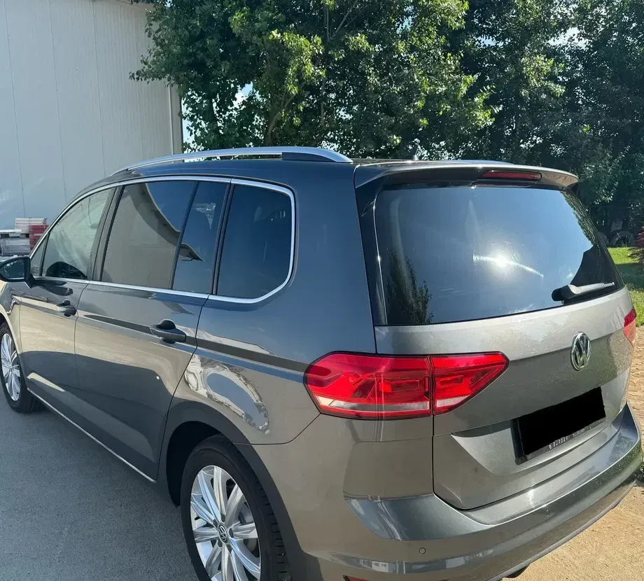 Volkswagen Touran II 2.0 TDI SCR DSG Highline — imagine 4