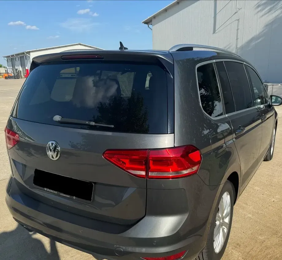 Volkswagen Touran II 2.0 TDI SCR DSG Highline — imagine 3