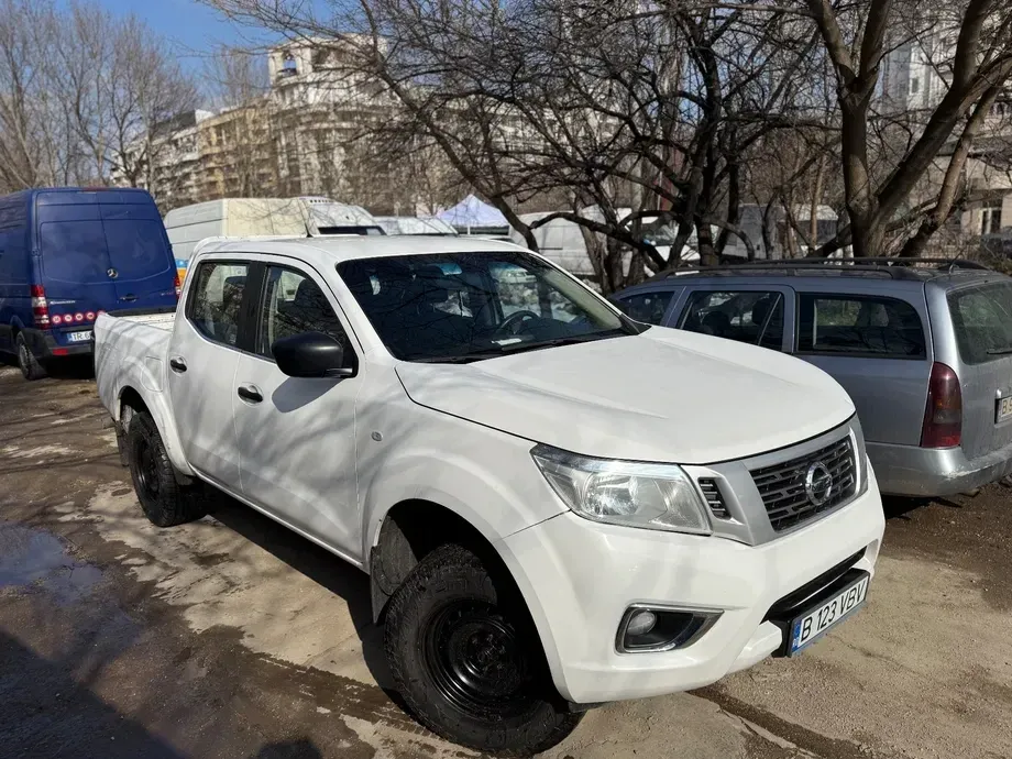Nissan Navara Double Cab Acenta — imagine 3