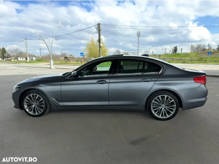 BMW Seria 5 G30/G31 [2017 - Prezent] 518d Aut. Luxury Line