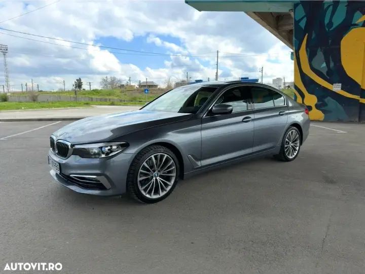 BMW Seria 5 G30/G31 [2017 - Prezent] 518d Aut. Luxury Line
