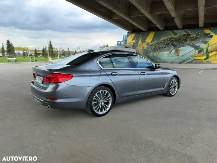 BMW Seria 5 G30/G31 [2017 - Prezent] 518d Aut. Luxury Line