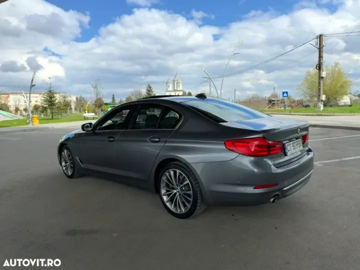 BMW Seria 5 G30/G31 [2017 - Prezent] 518d Aut. Luxury Line