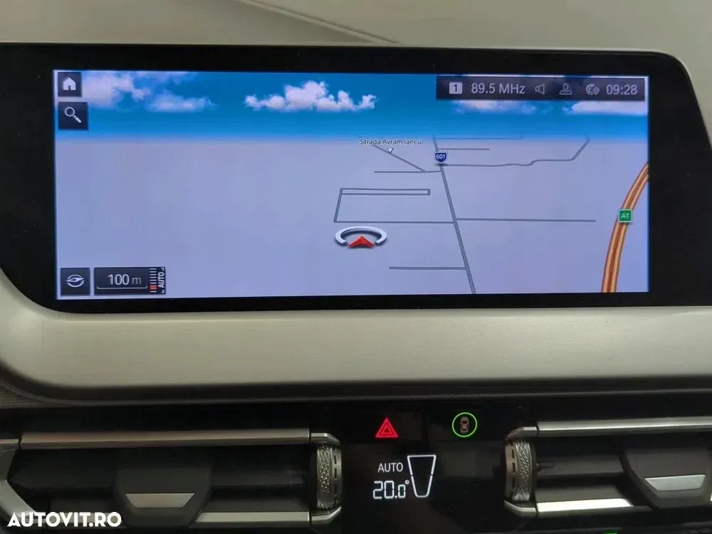 BMW Seria 2 218i AT — imagine 3