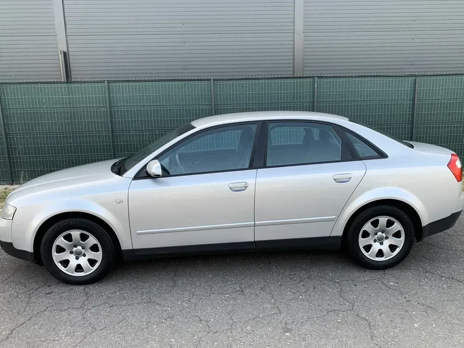 Audi A4 Limuzina B6 2.0 — imagine 4