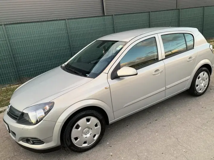 Opel Astra H Classic 1.6i