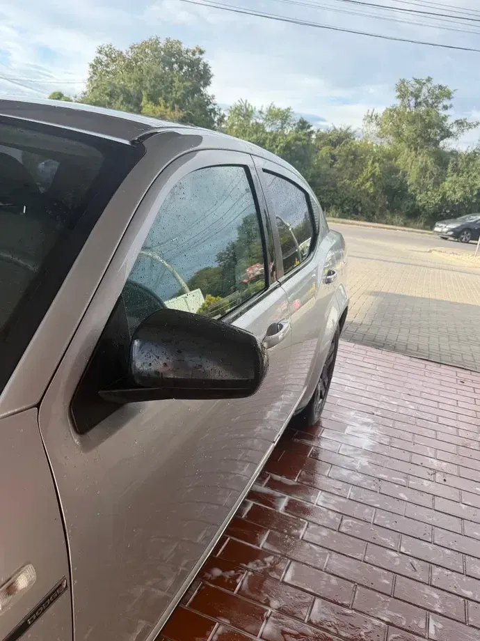 Dodge Avenger 2.0L CRD SXT — imagine 5