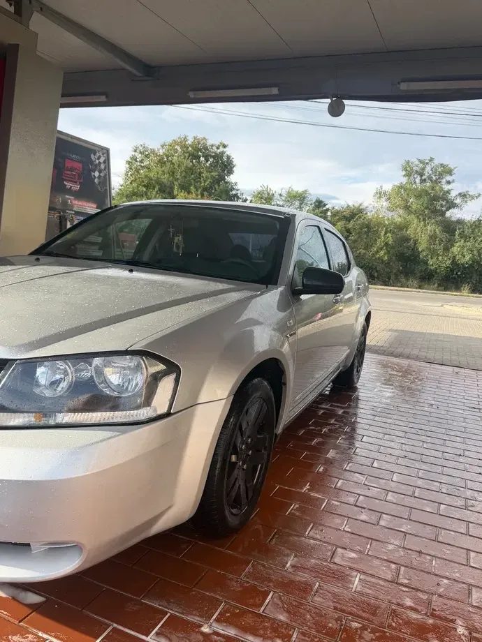 Dodge Avenger 2.0L CRD SXT — imagine 2