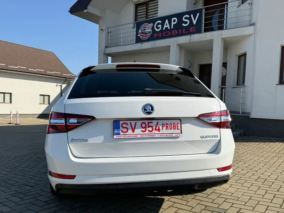 Škoda Superb III 2.0 TDI DSG Sportline — imagine 4