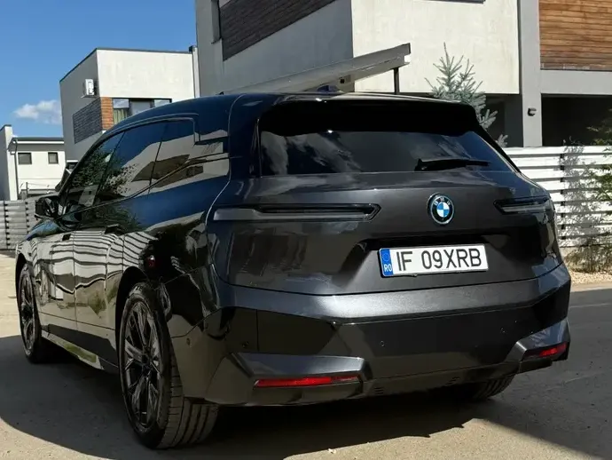 BMW iX xDrive40
