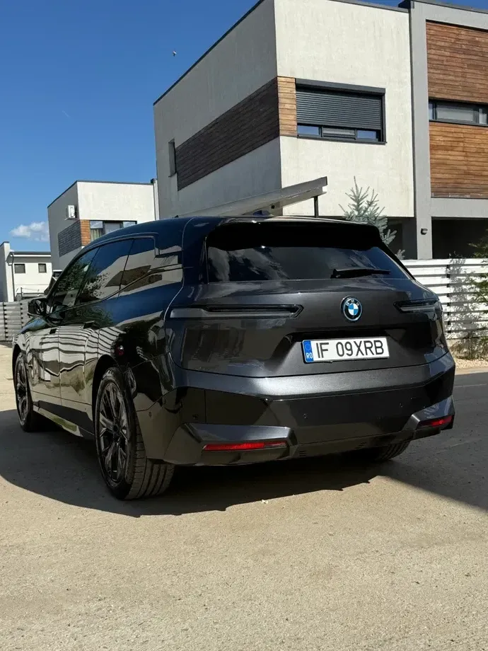 BMW iX xDrive40 — imagine 4
