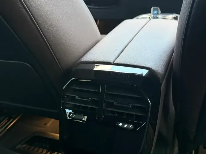 BMW iX xDrive40