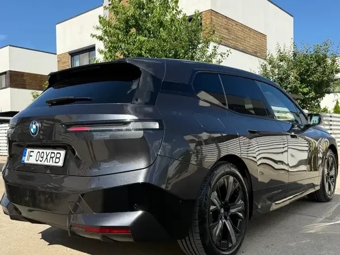 BMW iX xDrive40