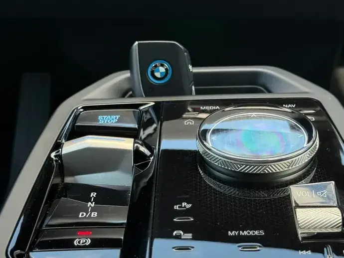 BMW iX xDrive40