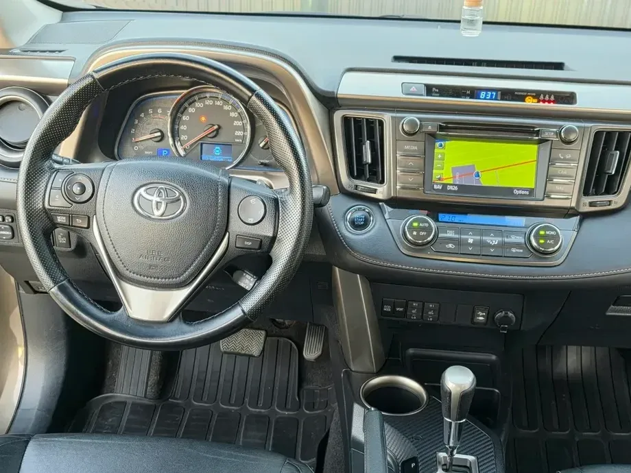 Toyota RAV4 2.2 D-4CAT 4WD Aut Luxury — imagine 3
