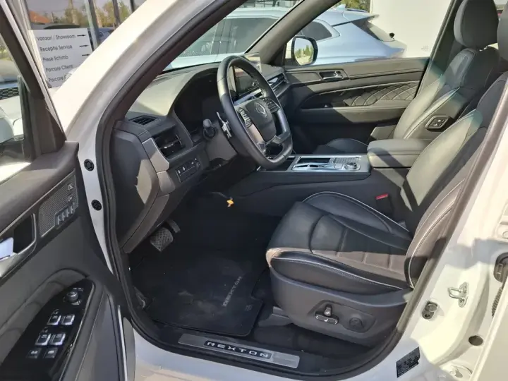 KGM Rexton