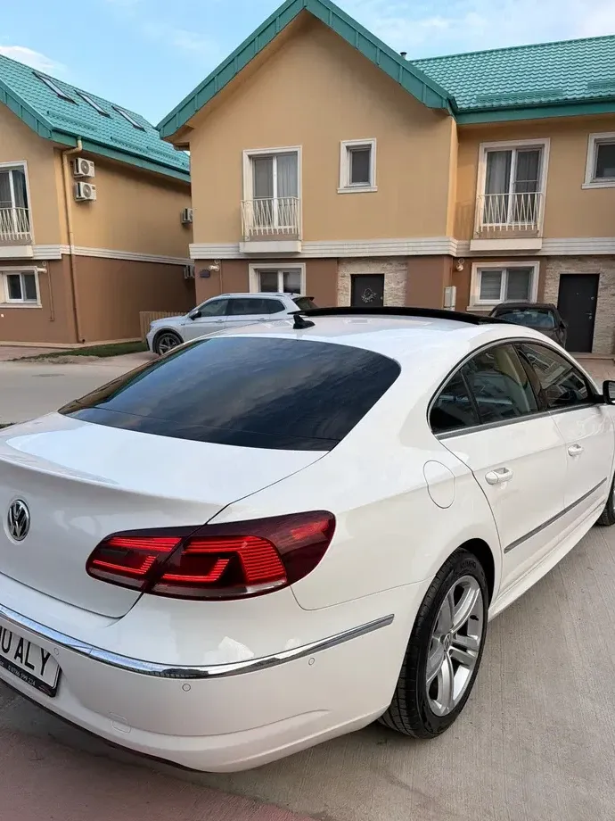 Volkswagen Passat CC 2.0 TDI BMT DSG — imagine 4