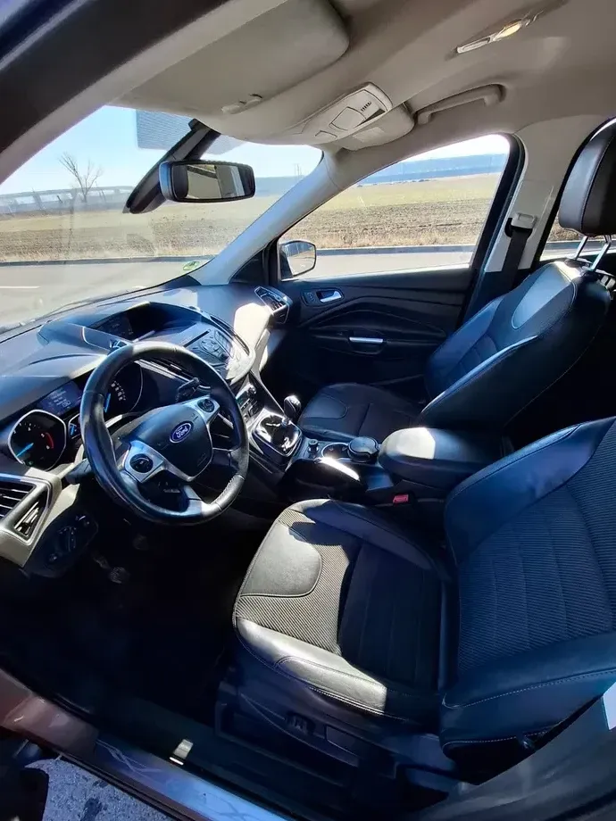 Ford Kuga — imagine 2