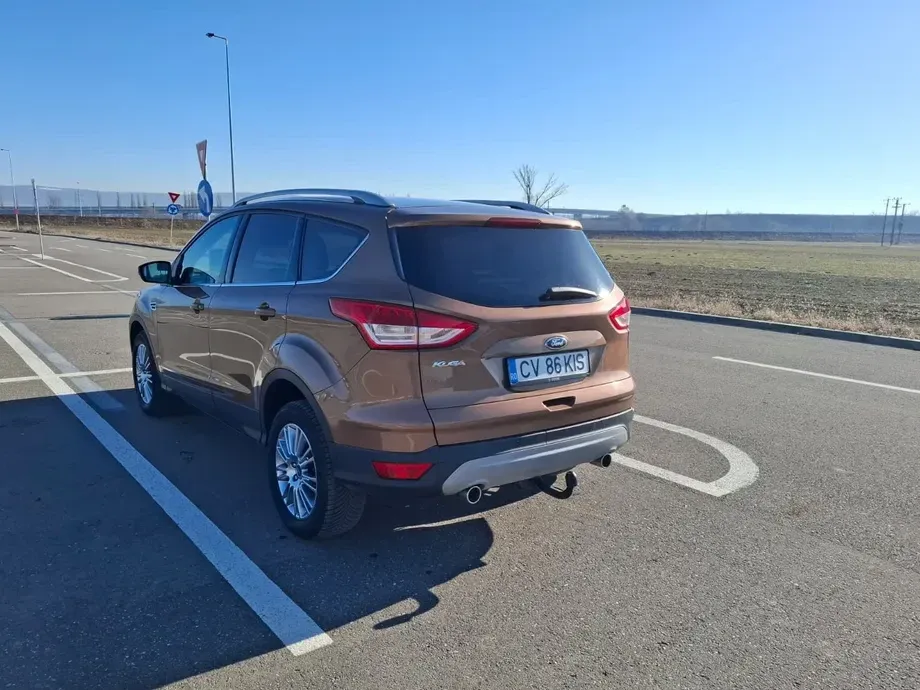 Ford Kuga — imagine 6