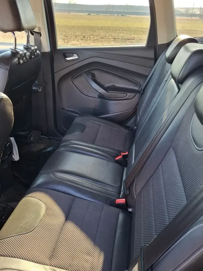 Ford Kuga — imagine 3