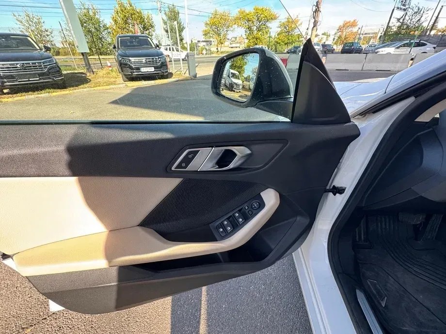 BMW Seria 2 218d AT — imagine 5