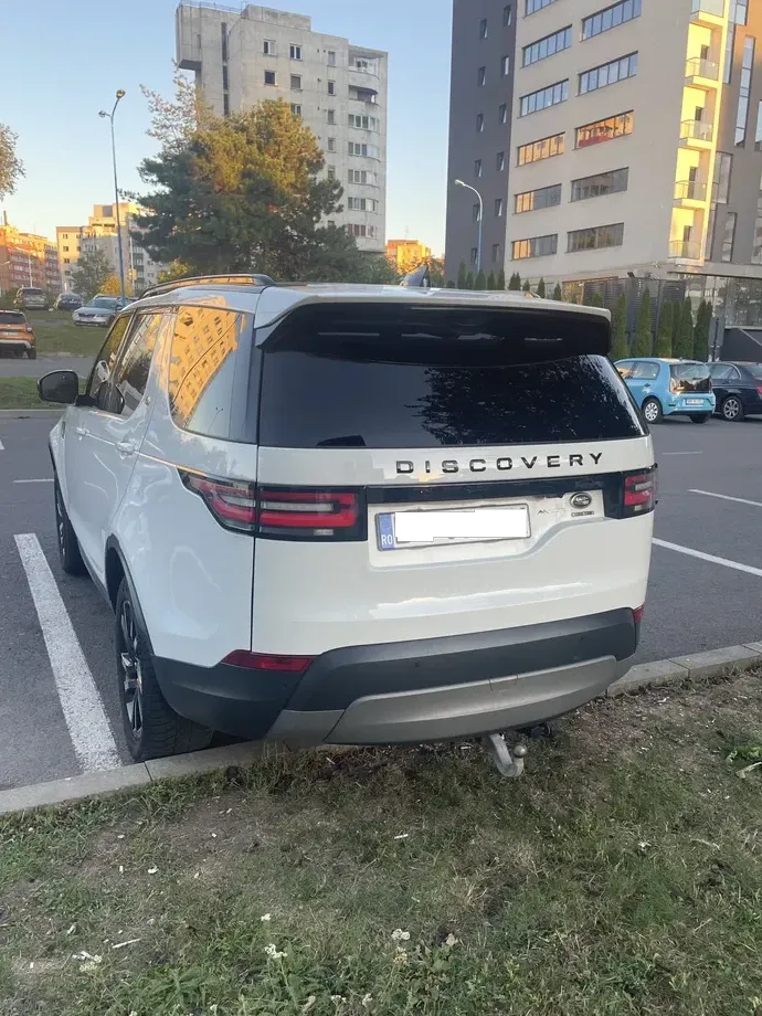Land Rover Discovery — imagine 4