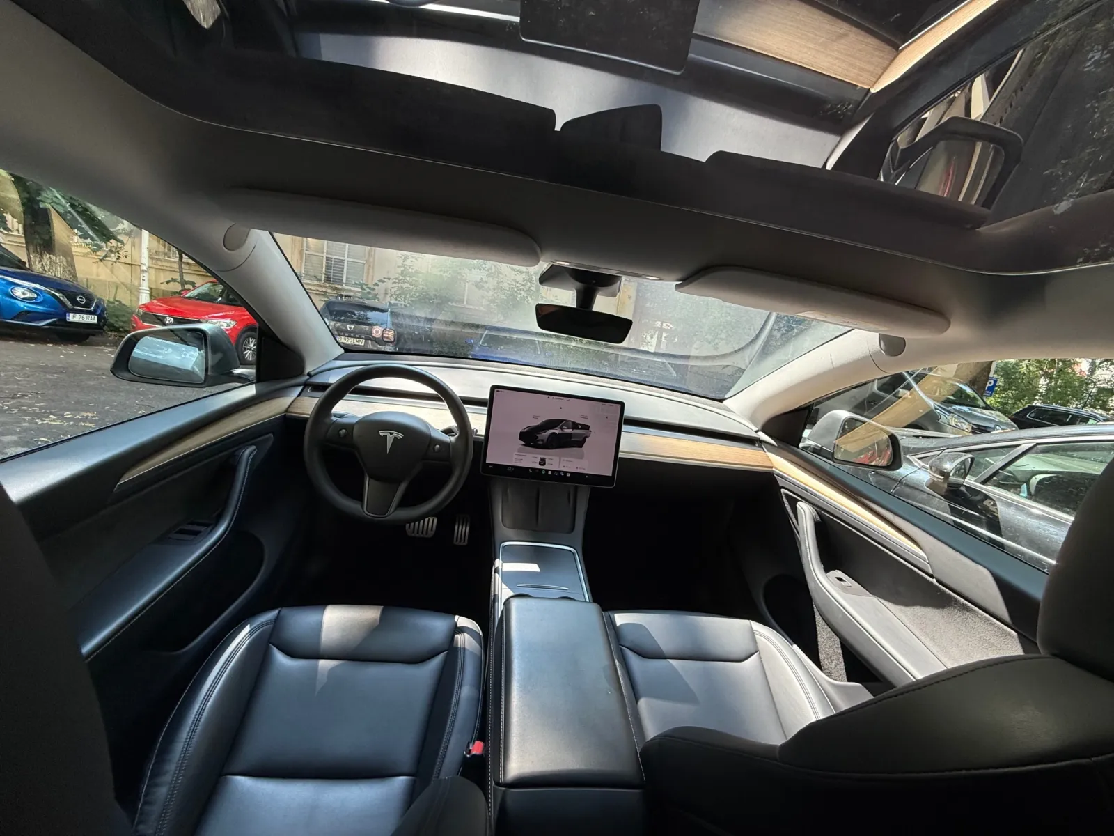 Tesla Model Y Generatia anterioara Performance — imagine 7