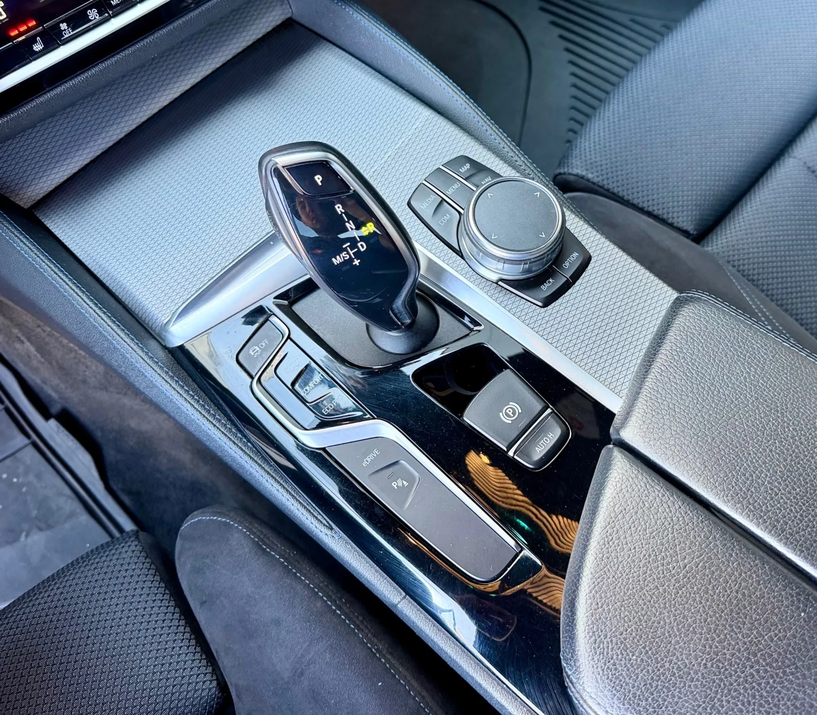 BMW Seria 5 G30 530e M sport — imagine 13