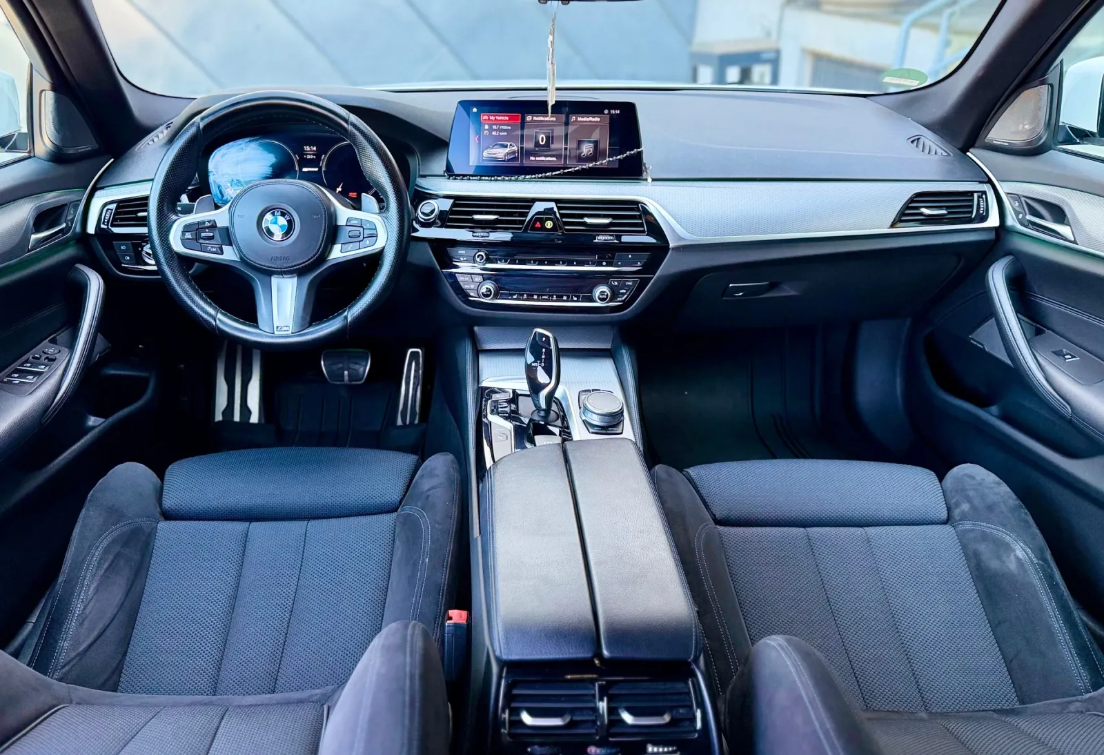 BMW Seria 5 G30 530e M sport — imagine 5