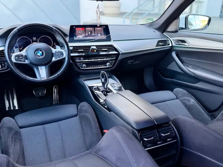 BMW Seria 5 G30 530e M sport