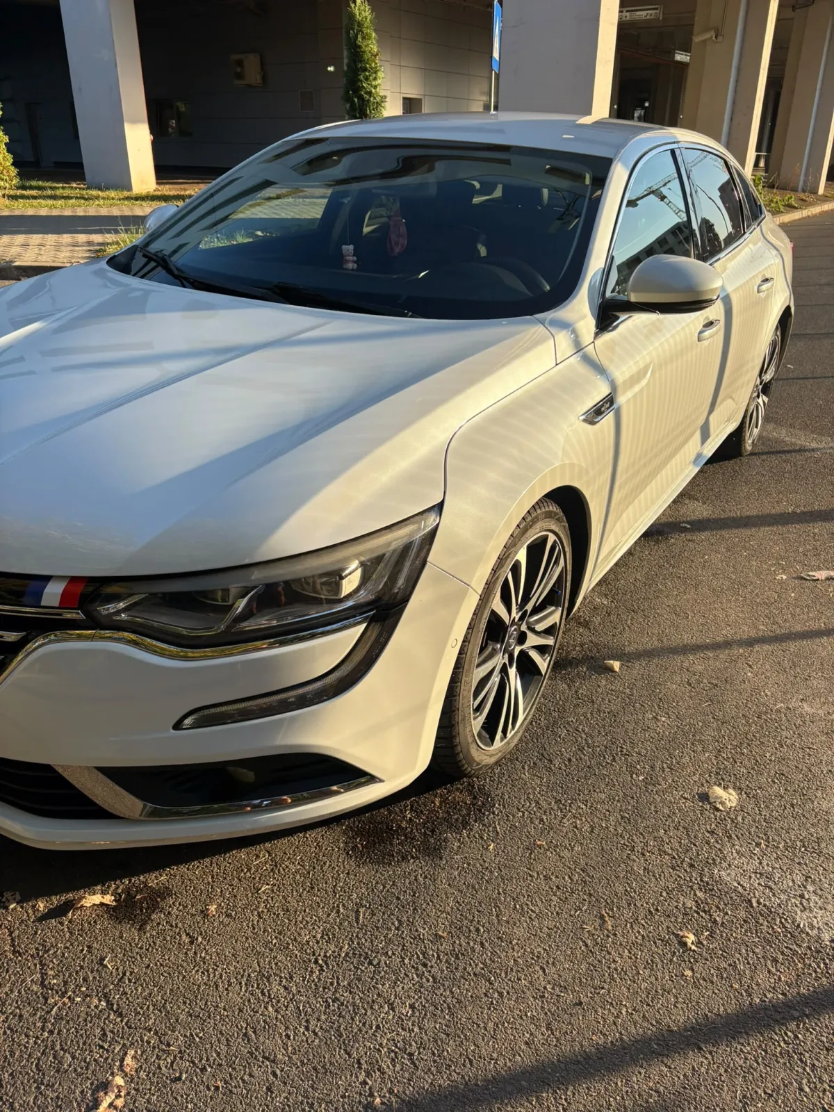 Renault Talisman Generatia anterioara Inițiale Paris — imagine 9