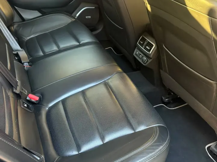Renault Talisman Generatia anterioara Inițiale Paris