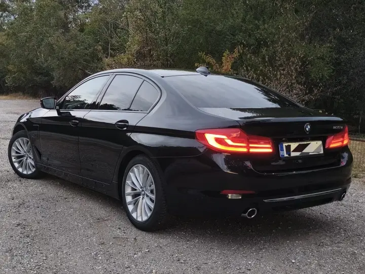 BMW Seria 5 G30 530e