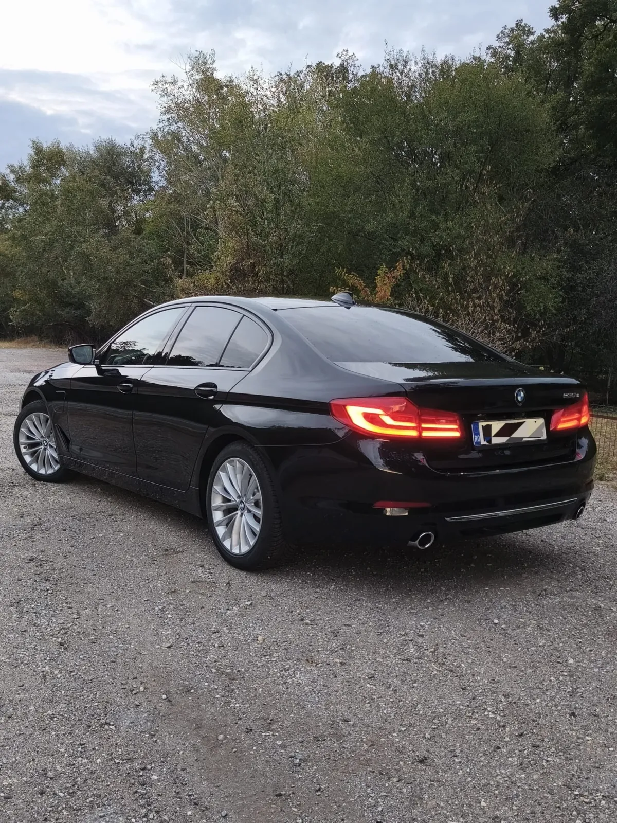BMW Seria 5 G30 530e — imagine 4