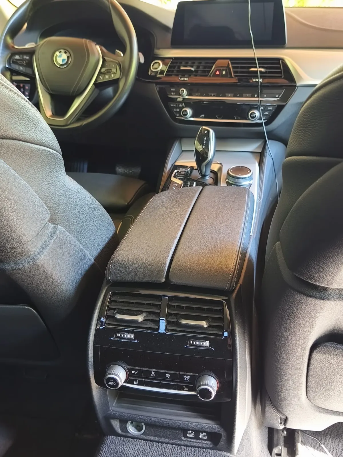 BMW Seria 5 G30 530e — imagine 6
