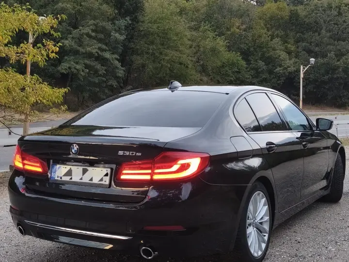 BMW Seria 5 G30 530e