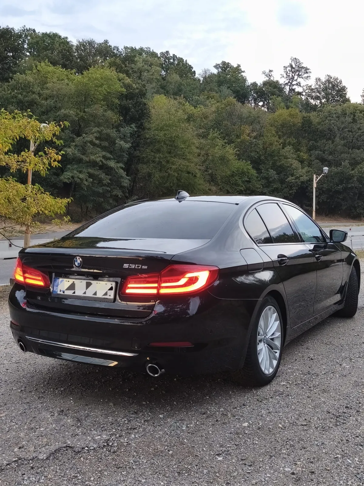 BMW Seria 5 G30 530e — imagine 3