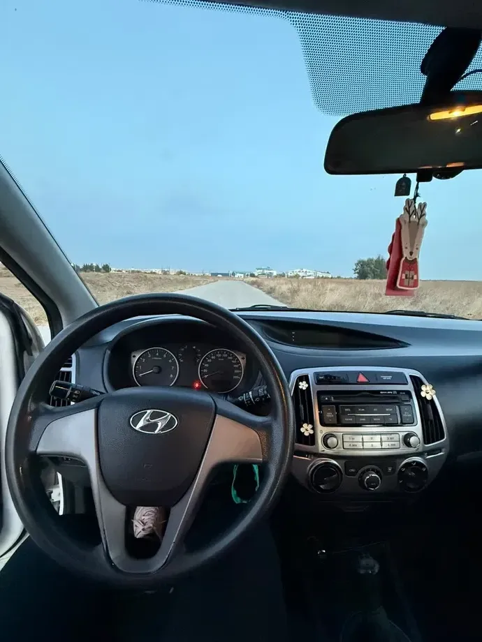 Hyundai i20 1.2 Comfort — imagine 9