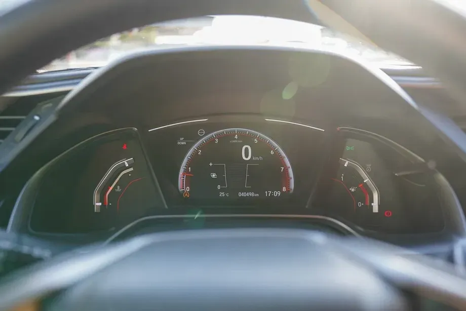 Honda Civic X — imagine 8