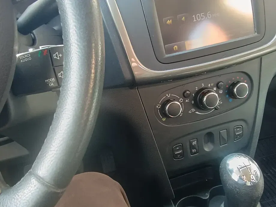 Dacia Sandero Stepway II — imagine 8