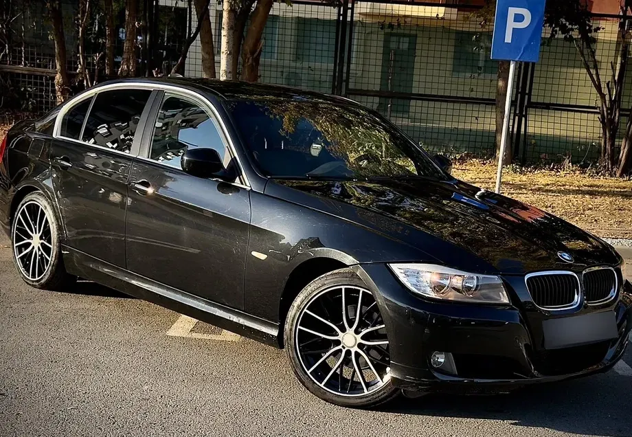 BMW Seria 3 E90/E91/E92/E93 — imagine 2