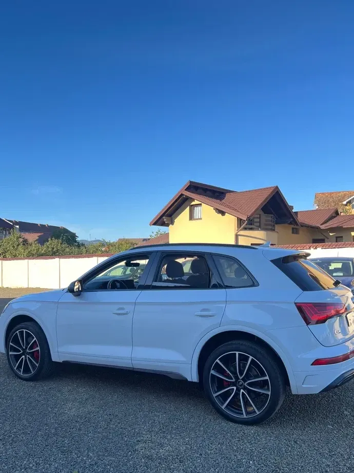 Audi Q5 FY 40 TDI quattro S tronic sport — imagine 3